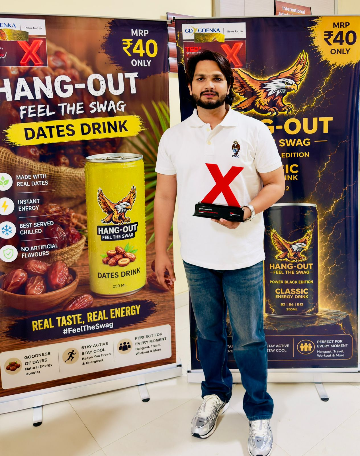 Samoon Khan with the TEDx Token of Gratitude.